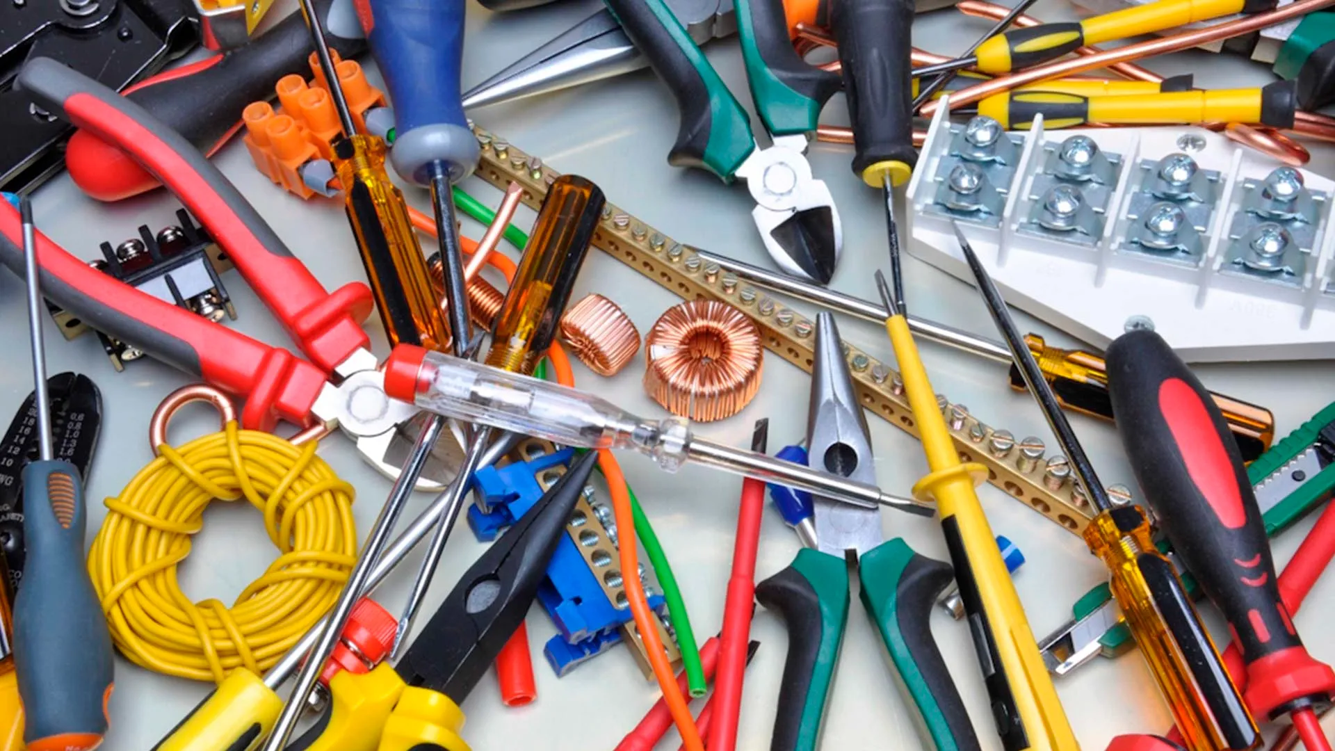 Электрик в Петергоф, Ломоносов, Стрельна и Ленинградской области